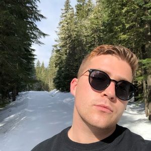 Meet your Posher, Kyle